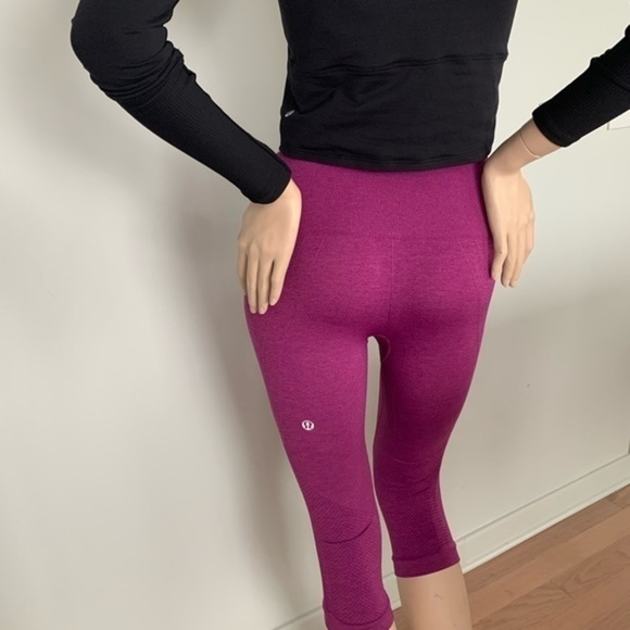 Lululemon In The Flow Crop II - Picture 8 of 10